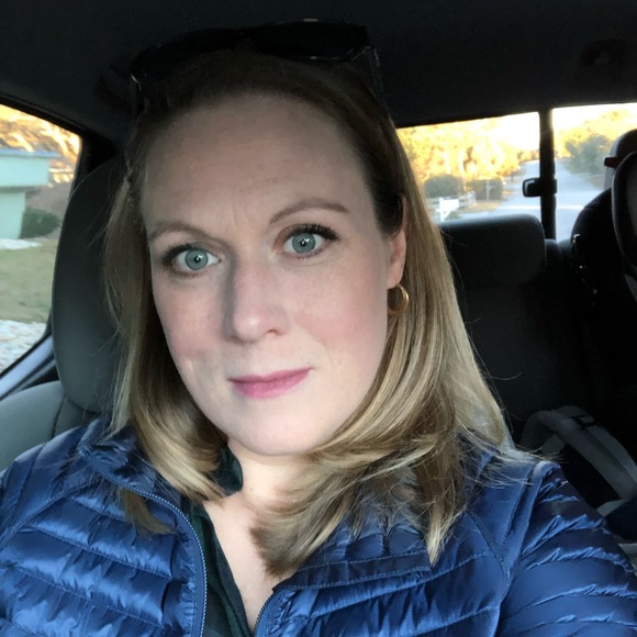 Meet your Posher, Becca - Picture 5 of 5